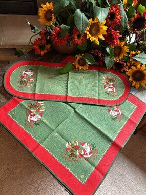 Vintage Austrian Christmas/Weihnacht Table Linens